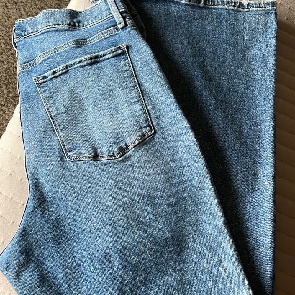 Abercrombie & Fitch The Flare Ultra High Rise Jeans